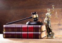 Адвокаты, юристы, судьи, нотариусы
