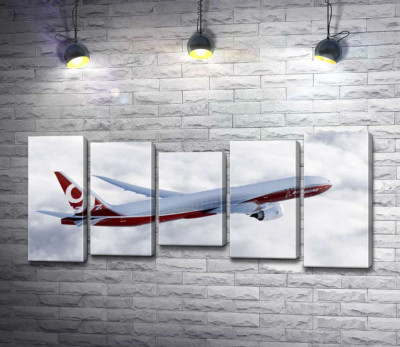 Модульная картина "Самолет Боинг (Boeing) уверенно разрезает облачное пространство"