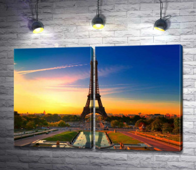 Утро поднимает лучи на Эйфелеву башню (Eiffel Tower)