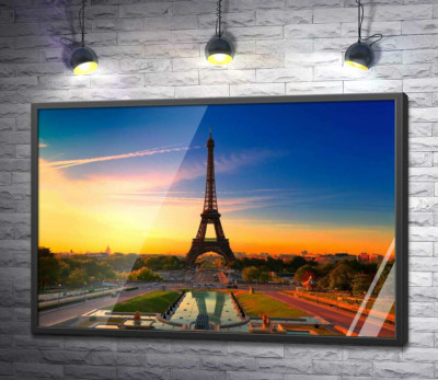 Постер "Утро поднимает лучи на Эйфелеву башню (Eiffel Tower)"
