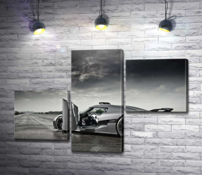 Шведский гиперкар Koenigsegg Agera под переливами грозовых облаков
