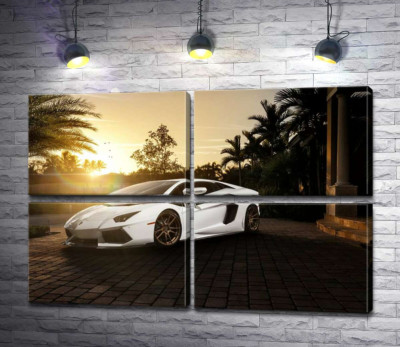 Модульная картина "Жемчужные переливы белого автомобиля Ламборгини (Lamborghini) в лучах заходящего солнца"