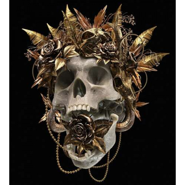 Людський череп в золотому вінку із троянд