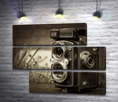 Модульная картина "Японское чудо 80-х в фотоаппарате Yashica-Mat"