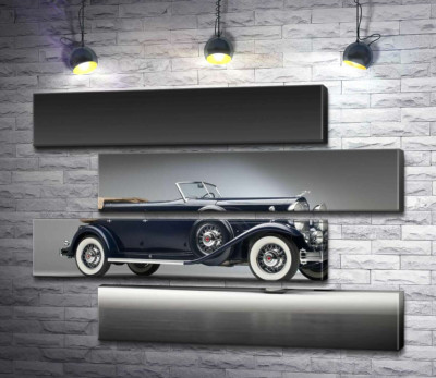 Модульная картина "Люксовый американский синий автомобиль Packard Twin Six 1932"