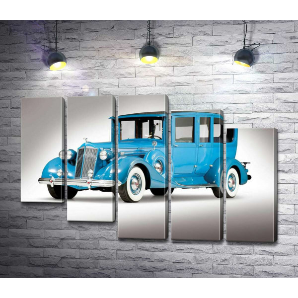 Блакитний лімузин 1937 року американської компанії Packard