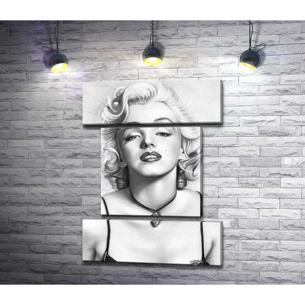 Черно-белый портрет привлекательной актрисы Мэрилин Монро (Marilyn Monroe)