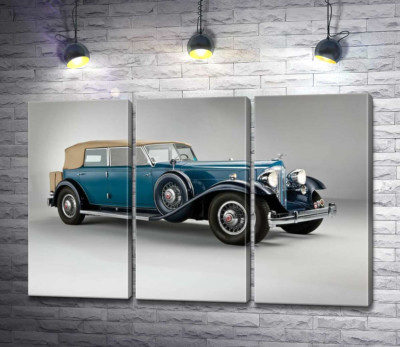 Модульная картина "Синий автомобиль с откидным верхом 1932 года Packard Twin Six"