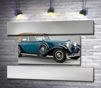 Модульная картина "Синий автомобиль с откидным верхом 1932 года Packard Twin Six"