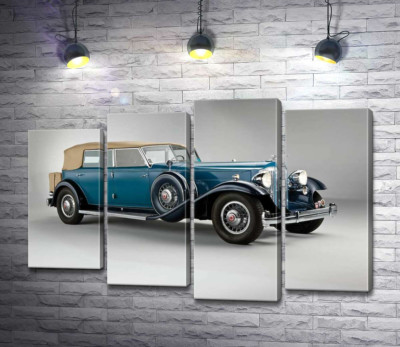 Модульная картина "Синий автомобиль с откидным верхом 1932 года Packard Twin Six"