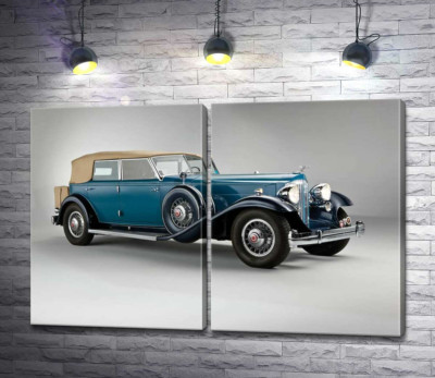 Синий автомобиль с откидным верхом 1932 года Packard Twin Six