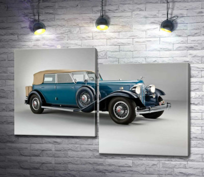 Модульная картина "Синий автомобиль с откидным верхом 1932 года Packard Twin Six"