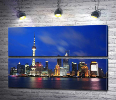Вид на огни шанхайского района Пудун (Pudong)