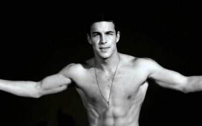Брутальний Маріо Касас (Mario Casas) із оголеним торсом