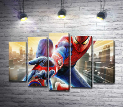 Модульная картина "Человек-паук (Spider-Man) в полете выпускает свое оружие"