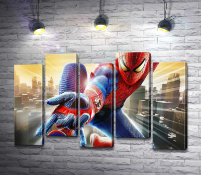 Модульная картина "Человек-паук (Spider-Man) в полете выпускает свое оружие"