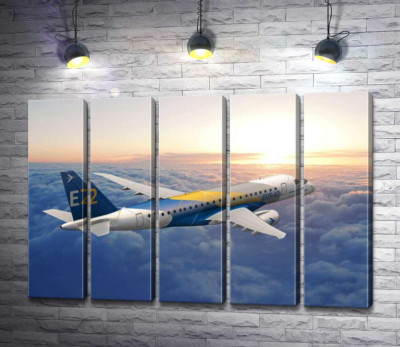 Модульная картина "Полет бразильского самолета Embraer E-Jet E2 над бескрайним облачным пространством"