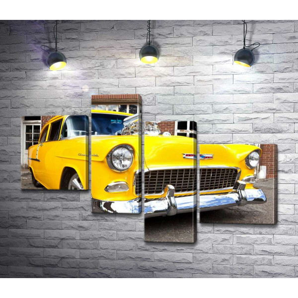 Сочетание идеально-серебряного и лимонно-желтого на бампере автомобиля Chevrolet Bel Air