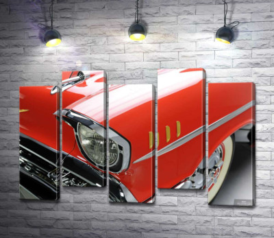 Модульна картина "Вишукана фара морквяно-червоного автомобіля Chevrolet Bel Air"