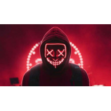 Небезпека в червоному світлі маски "Судна ніч"