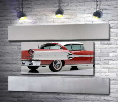 Модульная картина "Вишнево-белый автомобиль Pontiac Bonneville 1958 года"