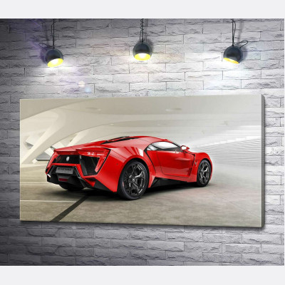 Красный бампер автомобиля Lykan Hypersport на белом фоне