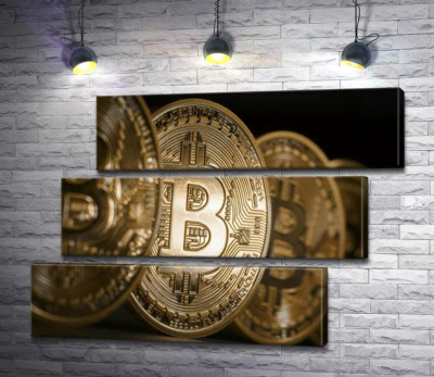 Переливы золотого на монетах биткоинов