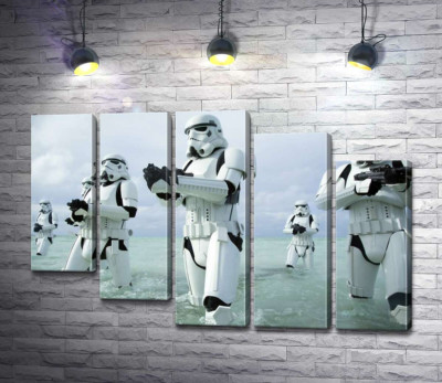 Наступление клонов с оружием в фильме "Звездные войны" (Star Wars)