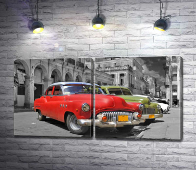 Модульная картина "Красная модель автомобиля Chevrolet 1952 года на старинной улице Кубы"