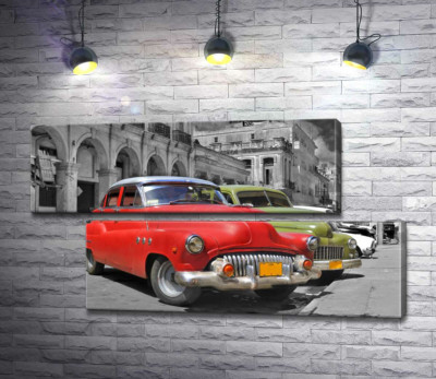 Модульная картина "Красная модель автомобиля Chevrolet 1952 года на старинной улице Кубы"