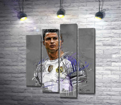 Футболист "Реал Мадрида" (Real Madrid) Криштиану Роналду (Cristiano Ronaldo) смотрит вдаль