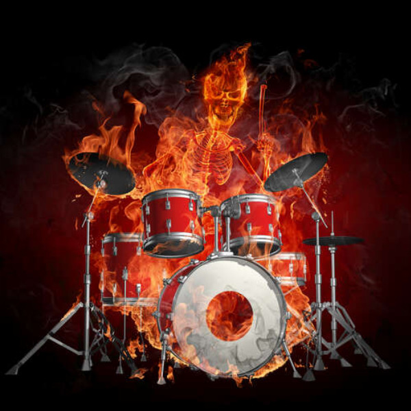 Вогняний скелет із запалом грає на барабанах