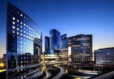 "Парижский Манхэттен" (La Défense) в вечерних сумерках