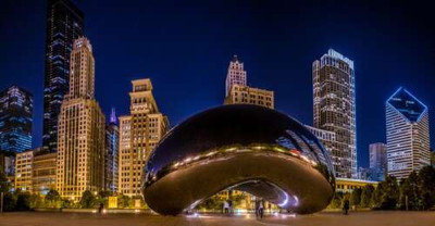 "Облачные ворота" (Cloud Gate) в центре шумного Чикаго