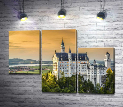Сказочный вид на "Замок лебедя" (Neuschwanstein)