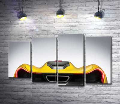 Модульна картина "Плавні вигини бампера суперкара McLaren P1"