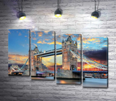 Готичні башти Тауерського мосту (Tower Bridge)