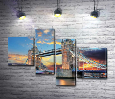 Модульная картина "Готические башни Тауэрского моста (Tower Bridge)"