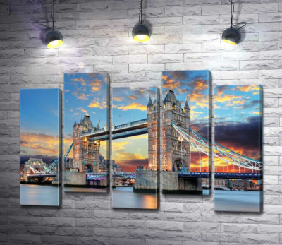 Модульна картина "Готичні башти Тауерського мосту (Tower Bridge)"