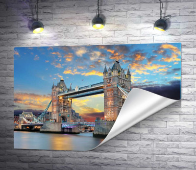 Готические башни Тауэрского моста (Tower Bridge)