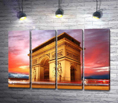 Величие Триумфальной арки (Arc de Triomphe de l'Étoile) в Париже