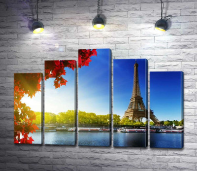 Эйфелева башня (Eiffel tower) возвышается за Сеной