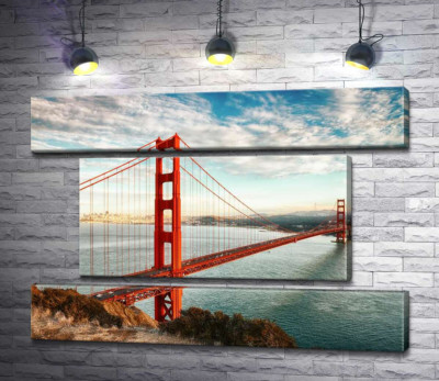 Путь к океану: вид с берега на мост "Золотые ворота" (Golden Gate Bridge)