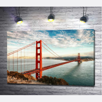 Путь к океану: вид с берега на мост "Золотые ворота" (Golden Gate Bridge)