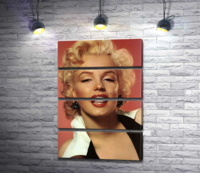 Мерiлін Монро (Marilyn Monroe) позує для першого номеру журналу Playboy 