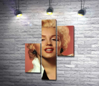Мэрилин Монро (Marilyn Monroe) позирует для первого номера журнала Playboy