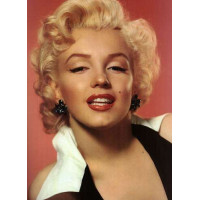 Мерiлін Монро (Marilyn Monroe) позує для першого номеру журналу Playboy 