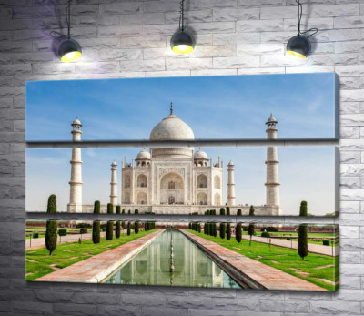 Білосніжна перлина індійської культури мавзолей Тадж Махал (Taj Mahal)