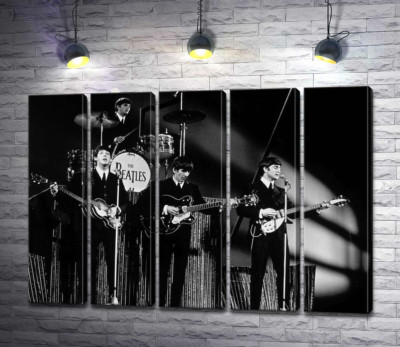 Модульная картина "Молодая группа The Beatles на своем концерте"