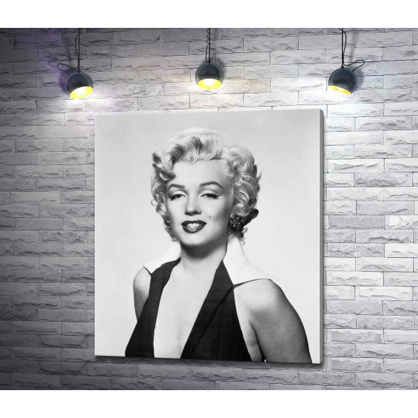 Портрет Мерілін Монро (Marilyn Monroe) у відвертій сукні та чорно-білих тонах 